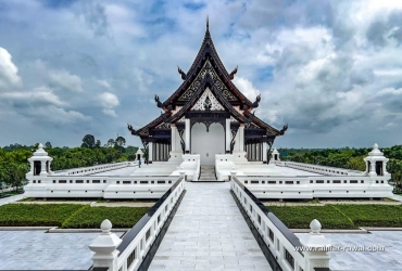 Ban Nakha Silk Village - Wat Pa Ban Tat – Central Market