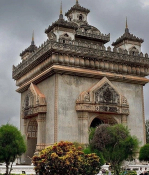 Vientiane Tour 3 Days: Explore the Sacred Land