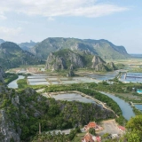 Hua Hin Tour 2 Days: Beaches and Temples