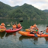 Hoa Binh Tour 2-Day: Kayaking in Da Bac Scenic Lakes