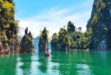 Khao Sok Lake (B, L, D)