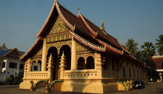 Southern Laos Tour 4 Days: Culture and Adventure