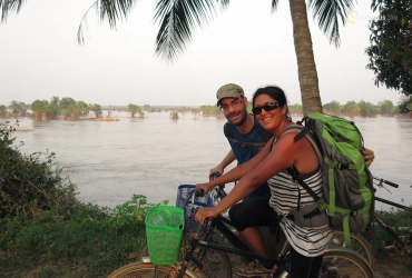 West Bank of the Mekong & Homestay (L/D)