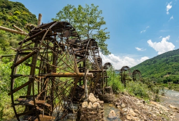 Pulung Village & Bou Sraa Waterfall (B/L)