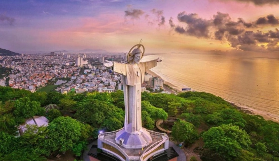 Vung Tau Tour 2 Days: Explore Historical Landmarks of the Past