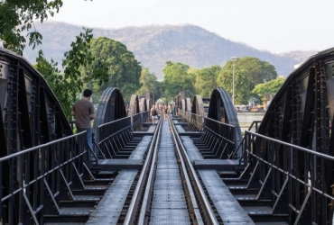 Kanchanaburi - Bangkok (B, L)