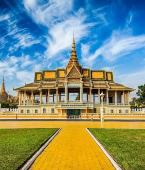 Phnom Penh Tour 2 Days: Highlights Exploration