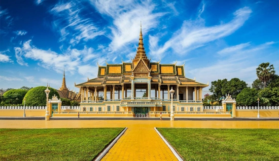 Phnom Penh Tour 2 Days: Highlights Exploration