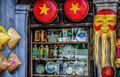 The best place where you can buy souvenirs in Hanoi