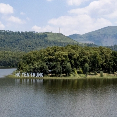 Yen Trung Lake