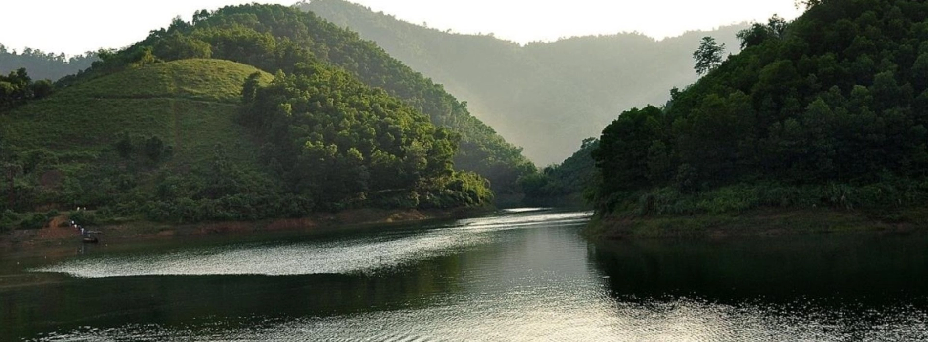 Thuong Long Lake