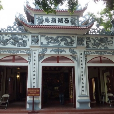 Tay Ho Temple