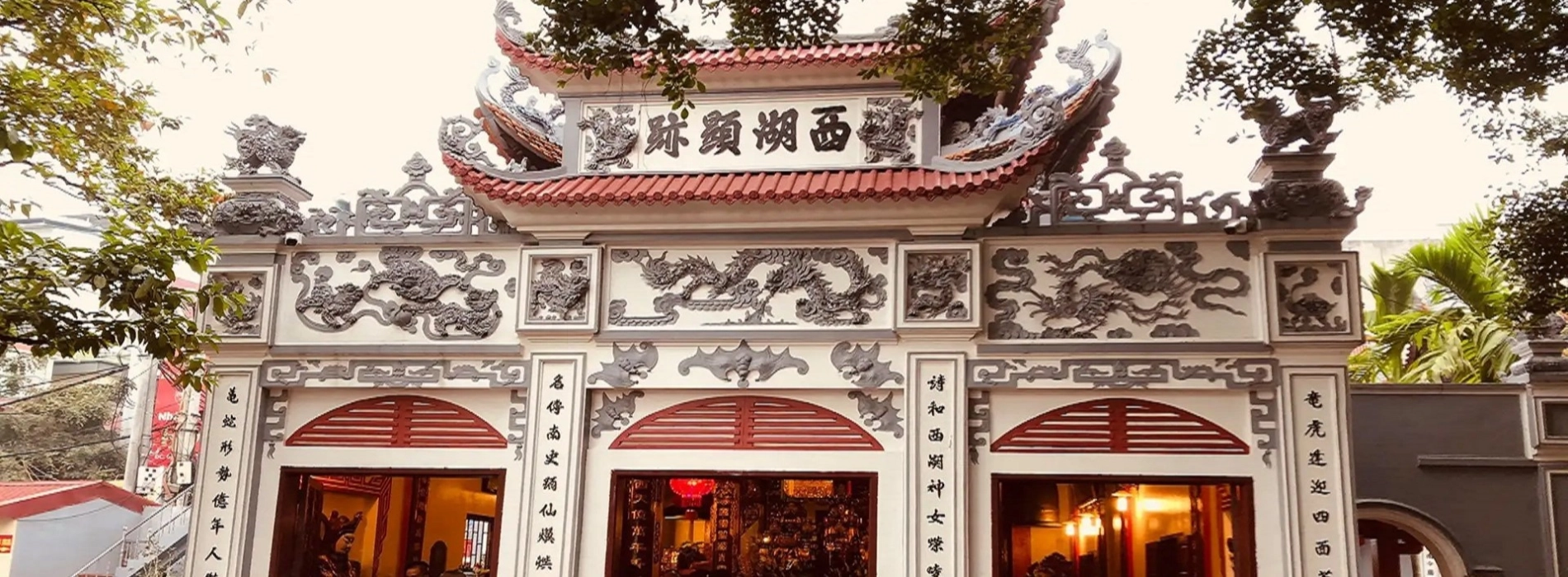 Tay Ho Temple