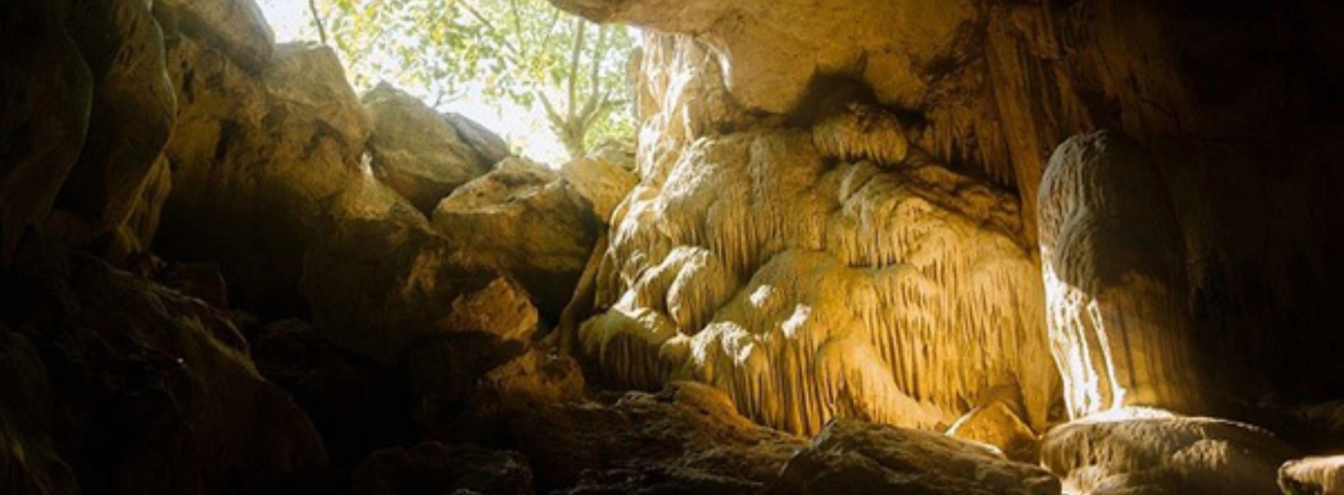 Linh Son Cave