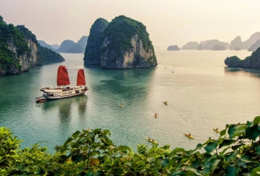 Hanoi - Ha Long Bay (B/L/D)