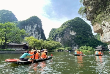 Hoa Lu - Tam Coc - Mua Cave (B)