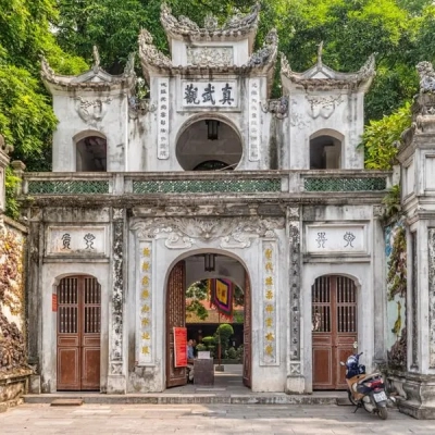 Quan Thanh Temple